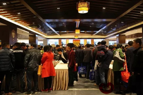 专业买家10000多人,比去年增加一成多 专业买家10000多人,比去年增加一成多