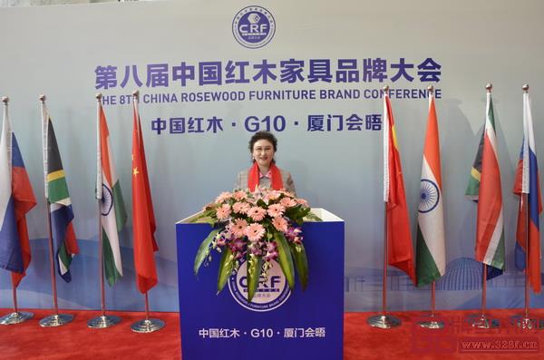 中国红木家具品牌大会的亲历者,中国收藏家协会副会长维佳 中国红木家具品牌大会的亲历者,中国收藏家协会副会长维佳